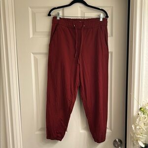 Women’s Levi's Copper Jogger with Elastic waistband and Cuffs/size: M.
